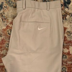 Nike Flattering khaki pants